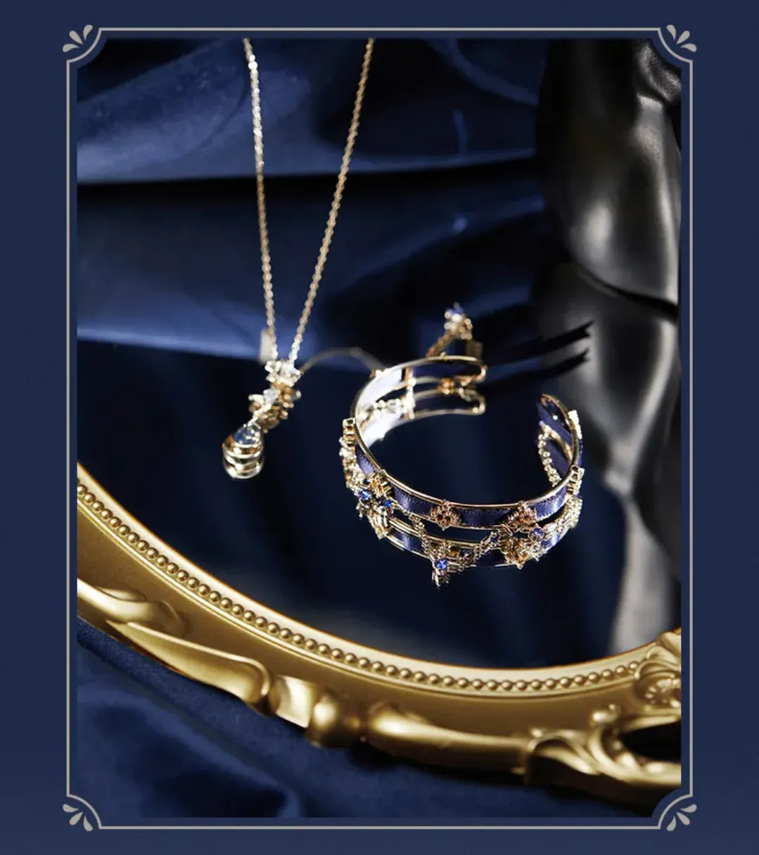Furina Jewelry Close Up Details