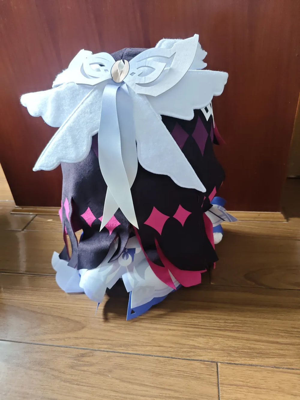 Genshin Impact A Promise Kept Series Peluche Sentado de Columbina