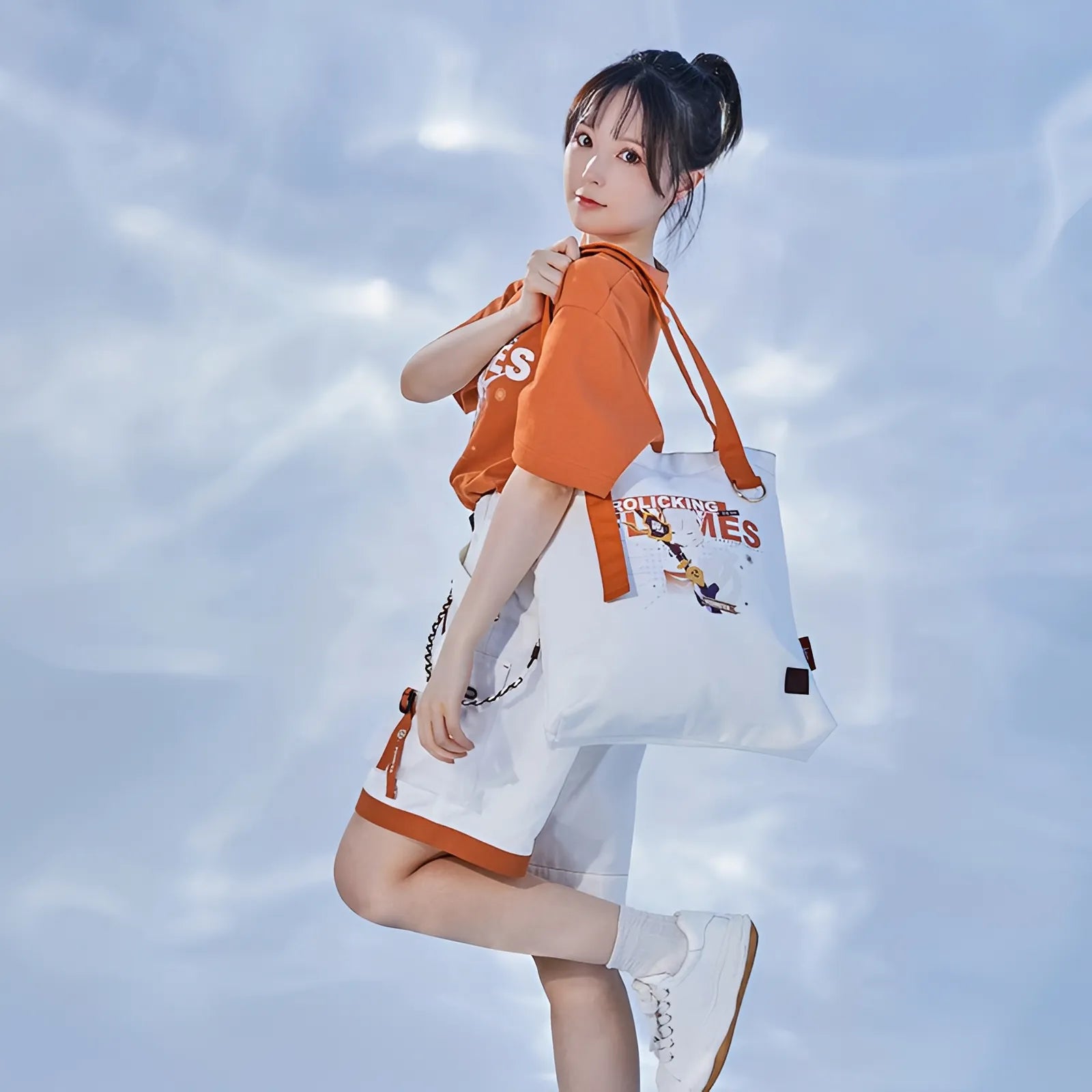 Yoimiya tote bag daily use lifestyle carrying scene canvas bag