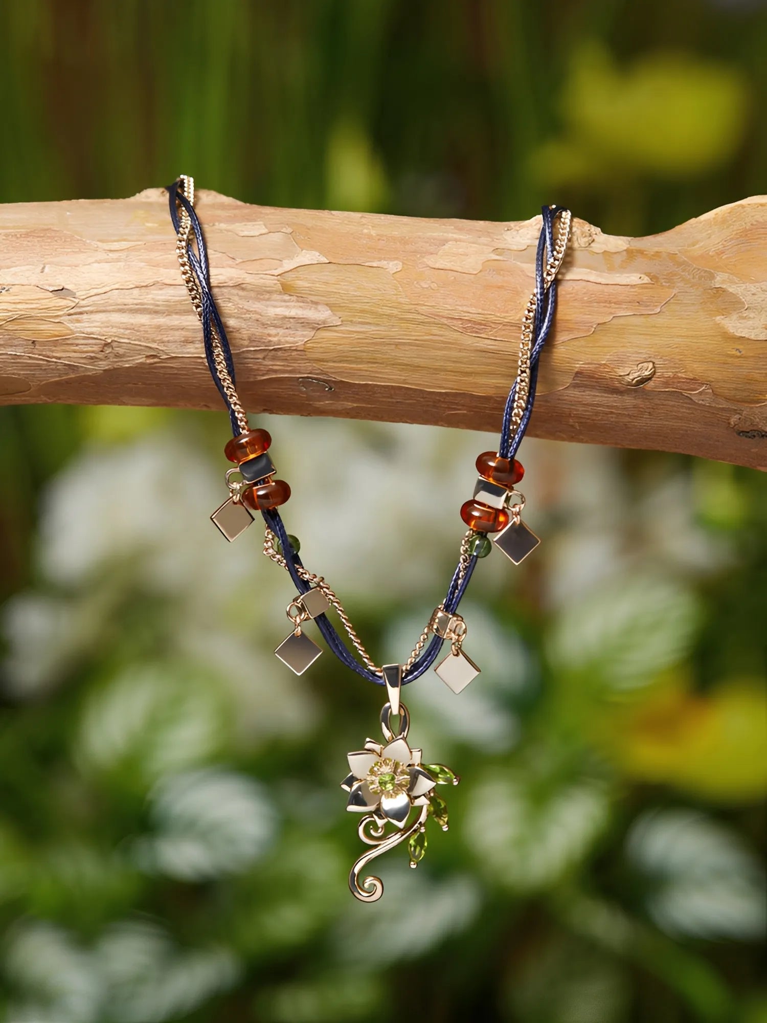 Genshin Impact Tighnari necklace and brooch set featuring floral metal design and layered chain details