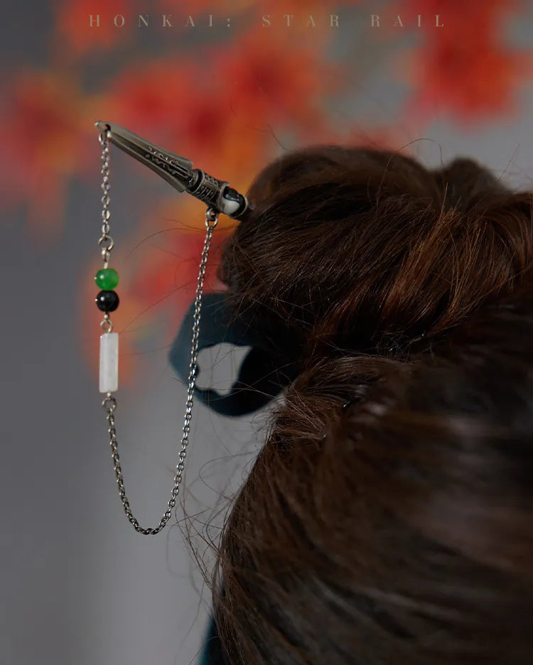 Dan Heng Imbibitor Lunae antique silver hair stick with decorative chains and traditional hairstyle display