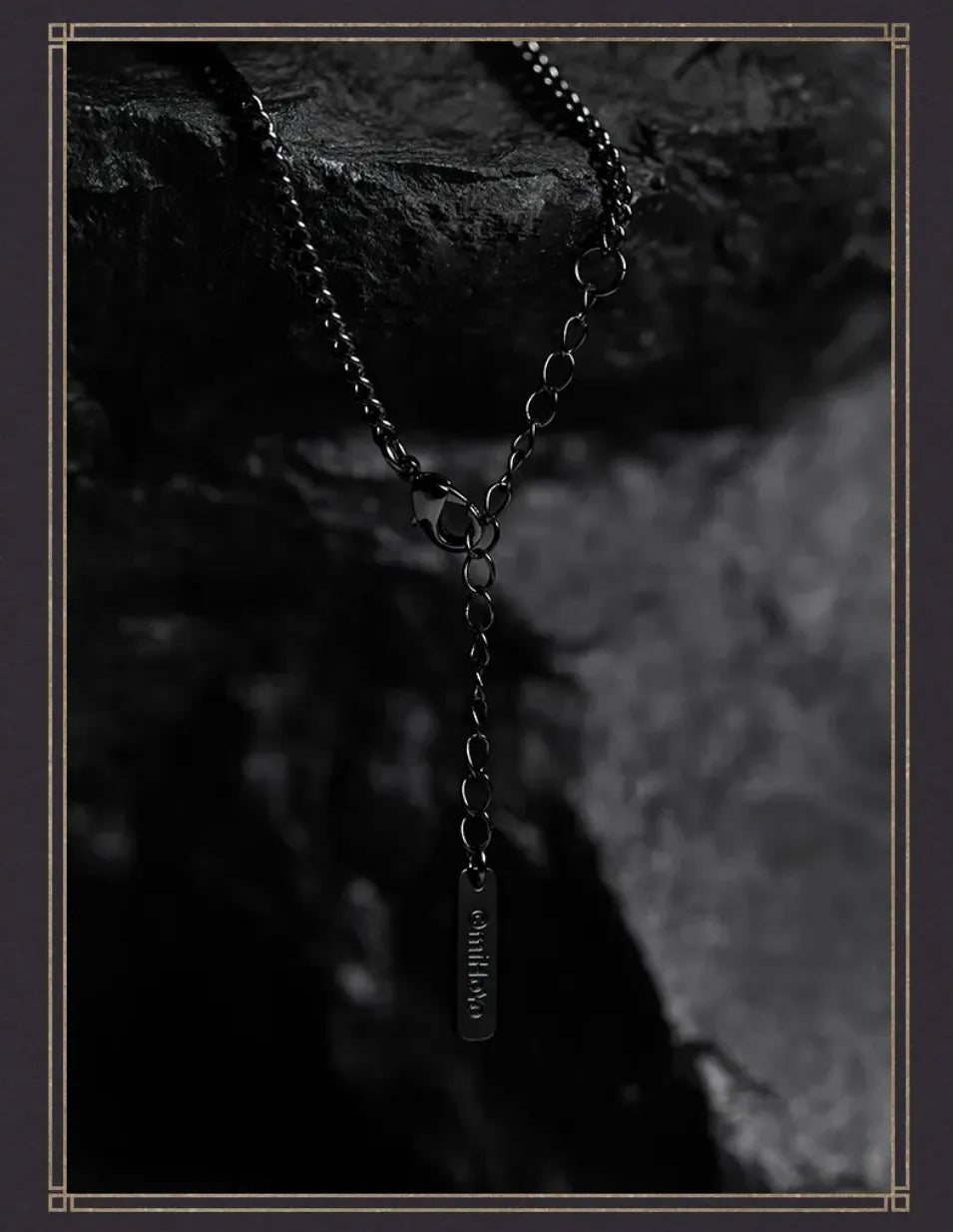 Detachable keychain accessory included with the necklace