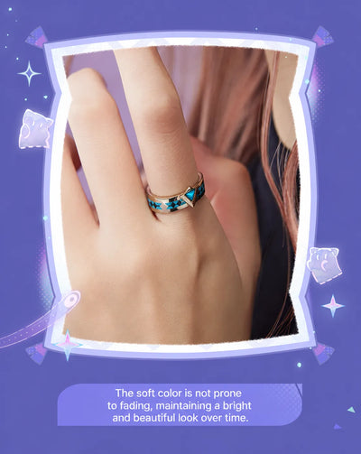 Vibrant turquoise inlay and polished finish of the Citlali ring