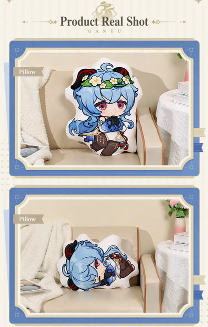 product size reference showing scale of pillow stand and keychain items