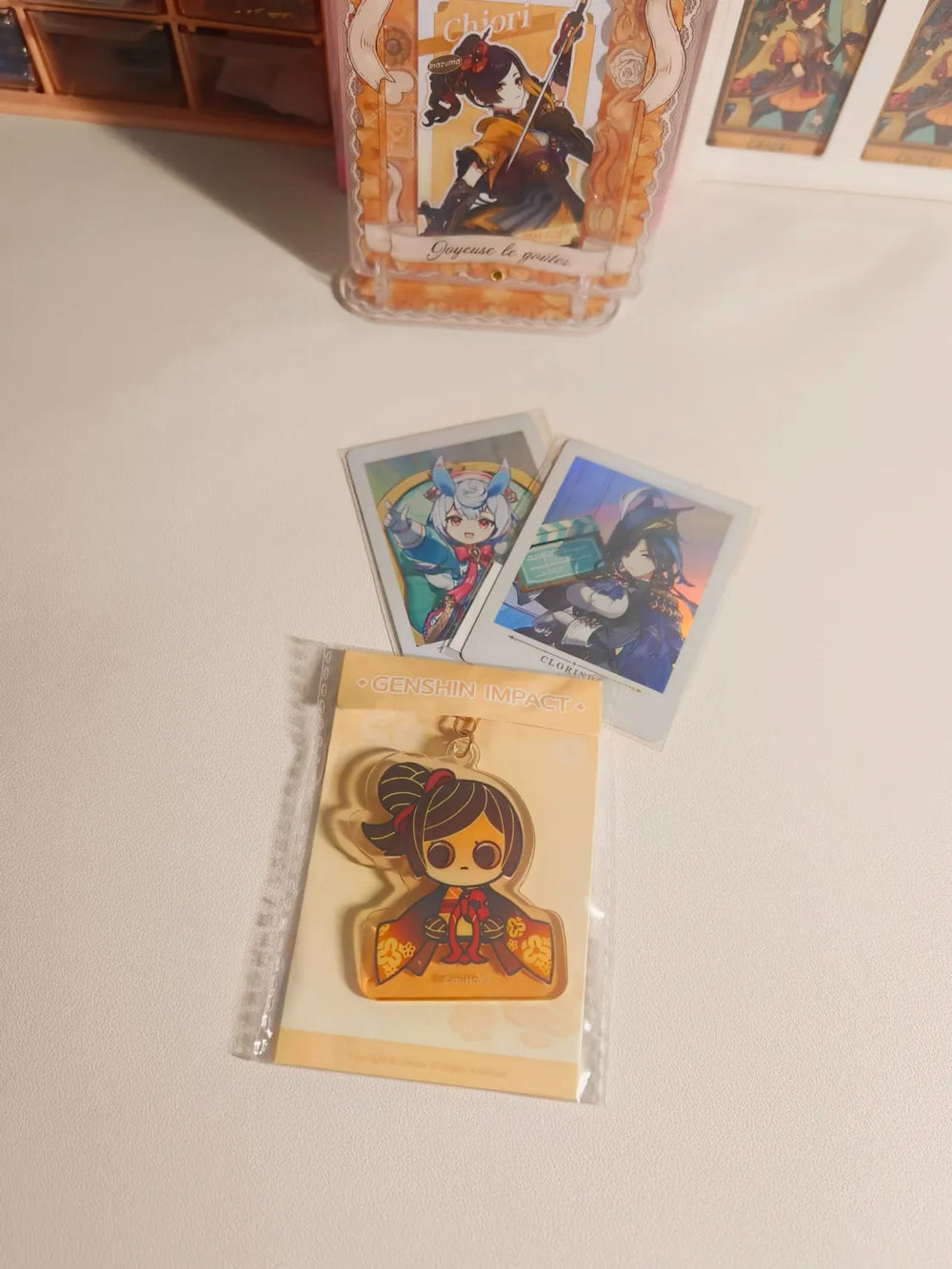 Genshin Impact Chiori Sleeve Series Badge & Acrylic Keychain