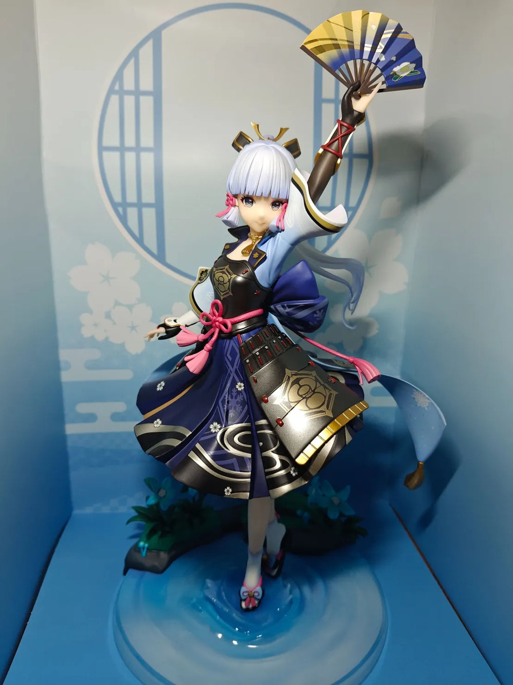 Figurine Genshin Impact Frostflake Ver. Échelle 1/7 – Kamisato Ayaka