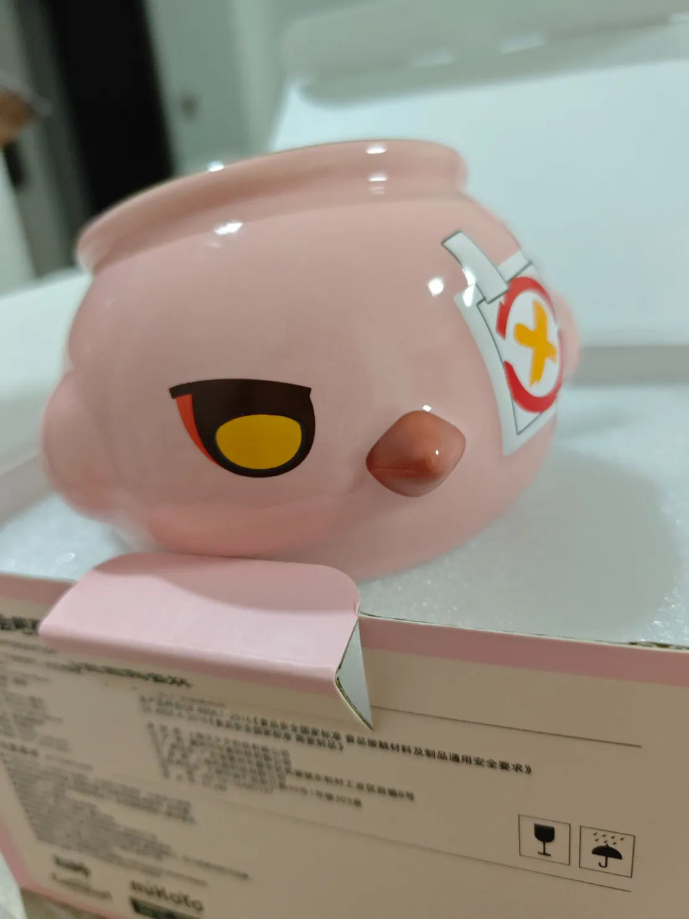Caneca de Cerâmica Cacucu Pintada à Mão Genshin Impact