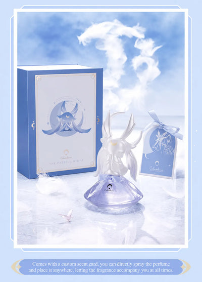 Columbina perfume Luonnotar cap with golden crescent detail