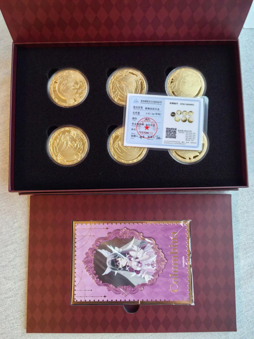 Genshin Impact FES 2026 Serie Caja de Regalo de Medallas Conmemorativas