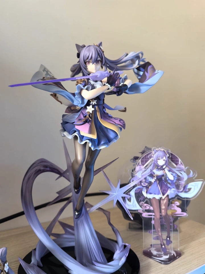 Customer image highlighting Keqing figure base and pose stability