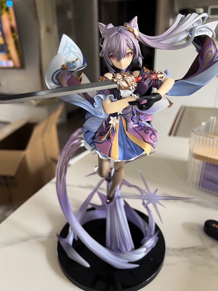 Customer photo showing protective packaging materials for Keqing figure