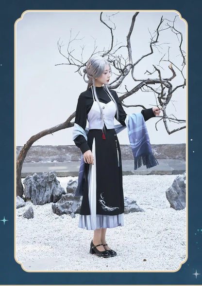 Detailed fabric texture on Genshin Impact Shenhe themed layered outfit set