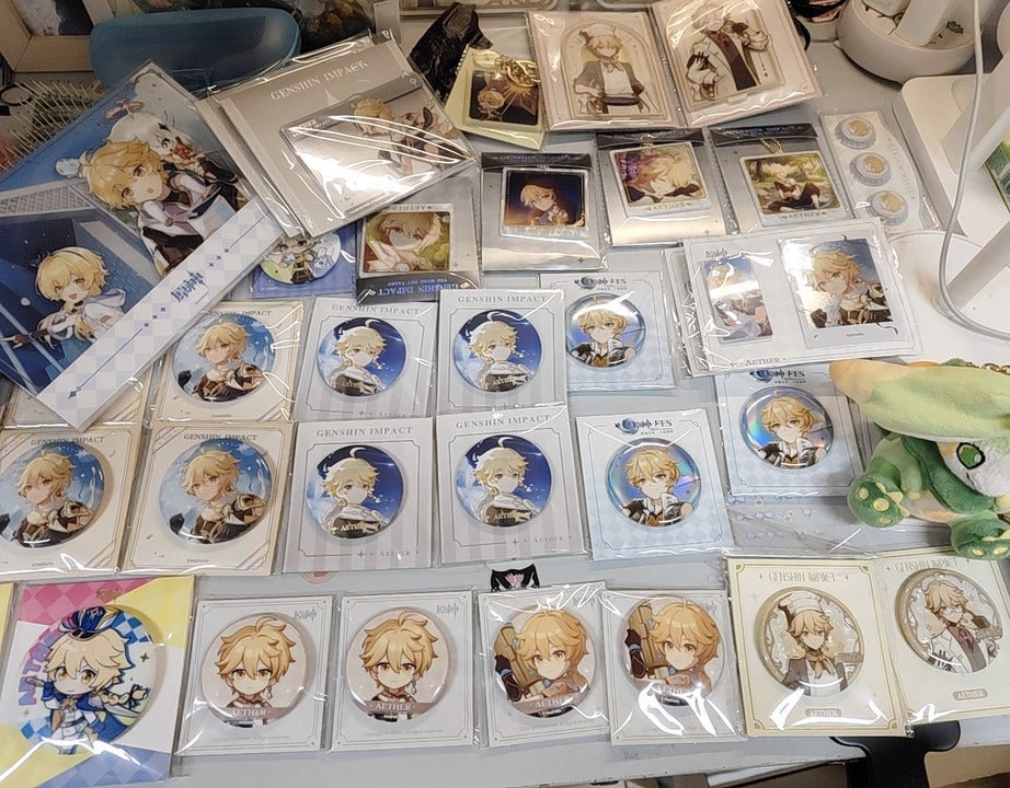 Genshin Impact Reunion Series Keychain & Photo Set