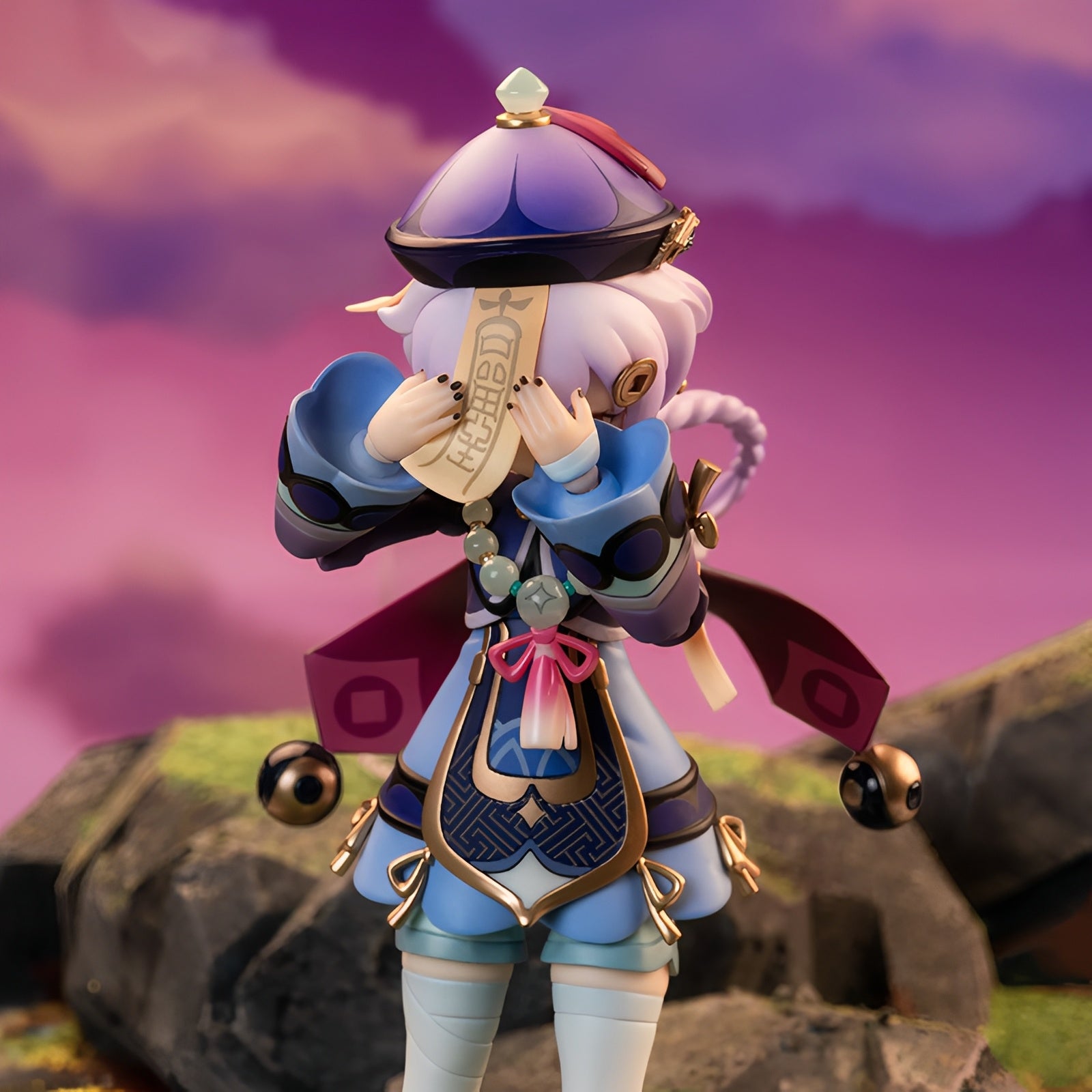 Qiqi 1/8 scale action figure front pose detailed outfit