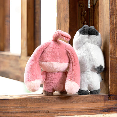 Close-up of Genshin The Song Burning in the Embers Peruere plush toy embroidery details
