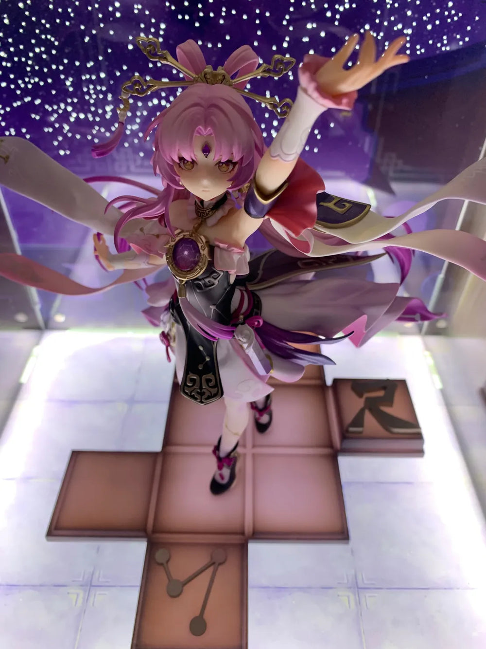 Vitrina para Figura a Escala 1/7 de Fu Xuan de Honkai: Star Rail
