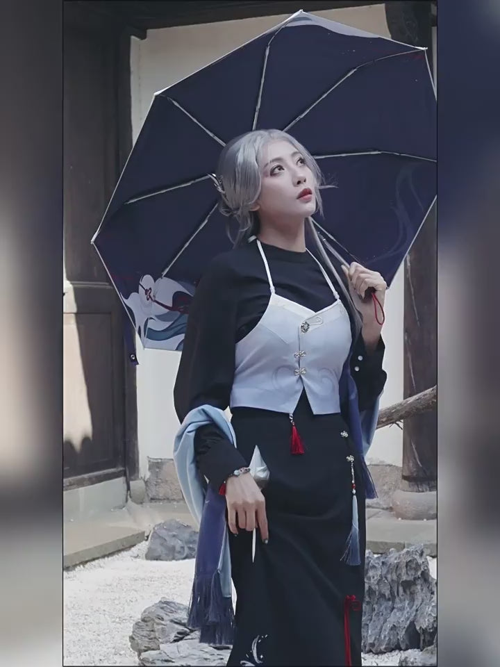Video showcase of Genshin Impact Shenhe themed backless outfit set with layered elegant styling